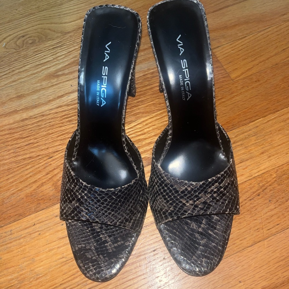 Via spiga snakeskin made in Italy heels